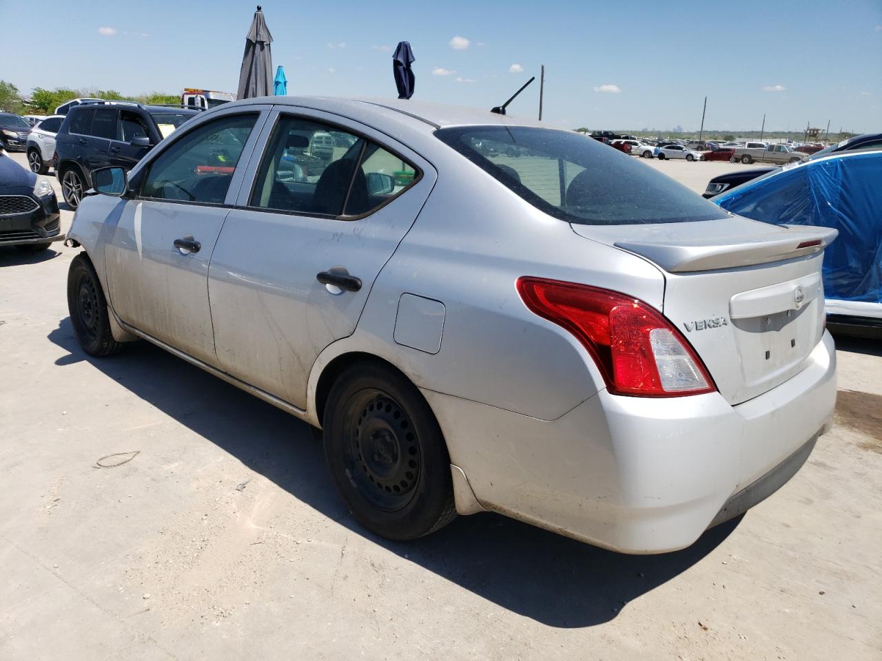 3N1CN7AP6JL820299 2018 Nissan Versa S