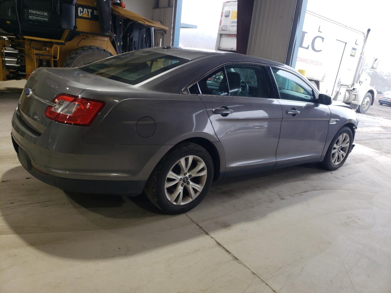 Lot #2409466854 2012 FORD TAURUS SEL