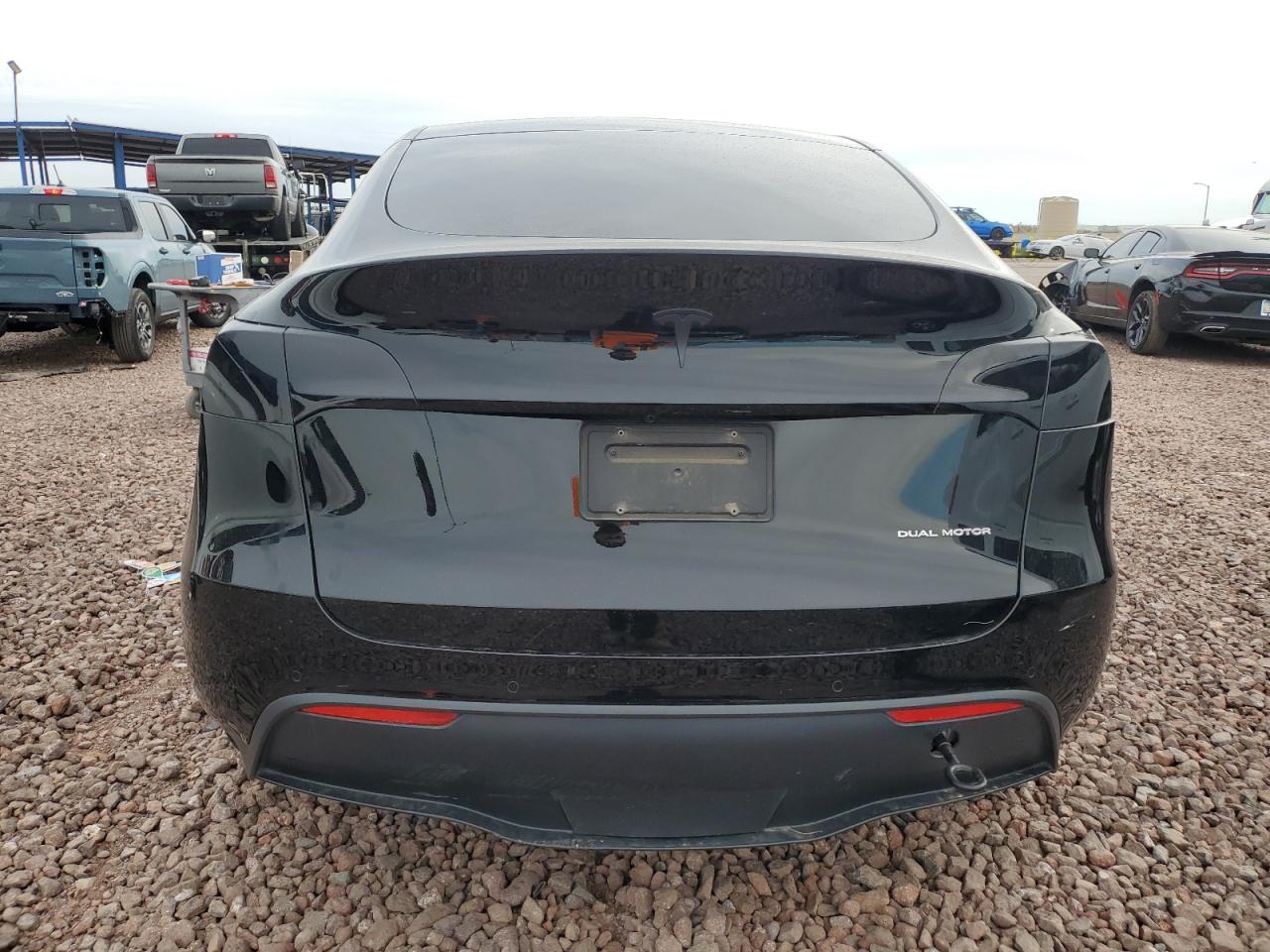 7SAYGDEE5NF340363 2022 Tesla Model Y