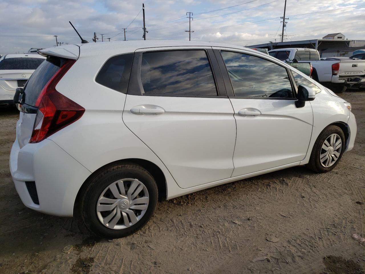 JHMGK5H56HS021133 2017 Honda Fit Lx