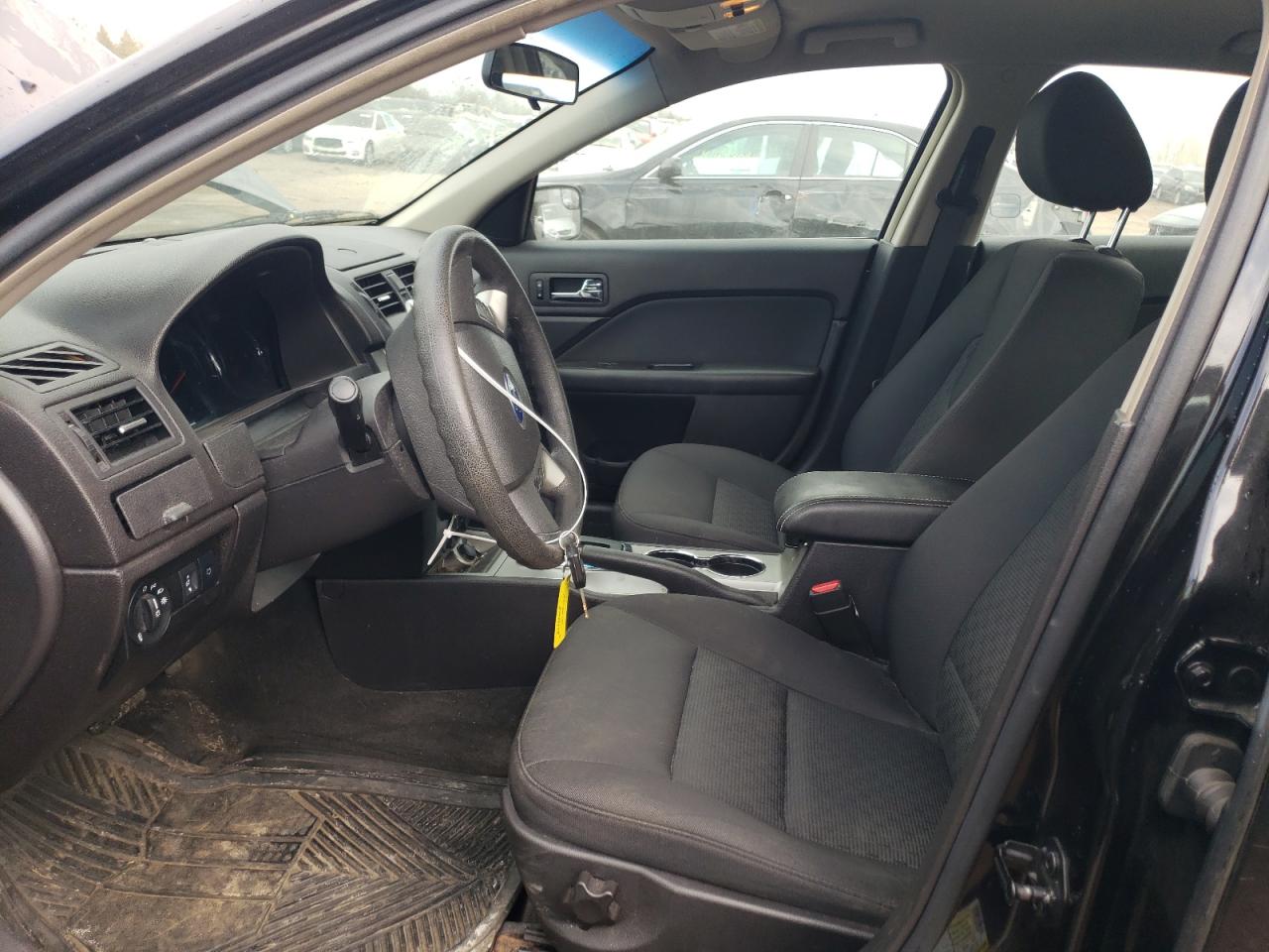 3FAHP0HAXBR207855 2011 Ford Fusion Se