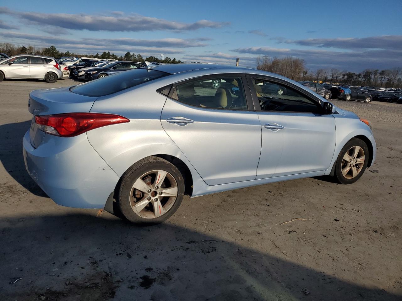 KMHDH4AE8CU434686 2012 Hyundai Elantra Gls