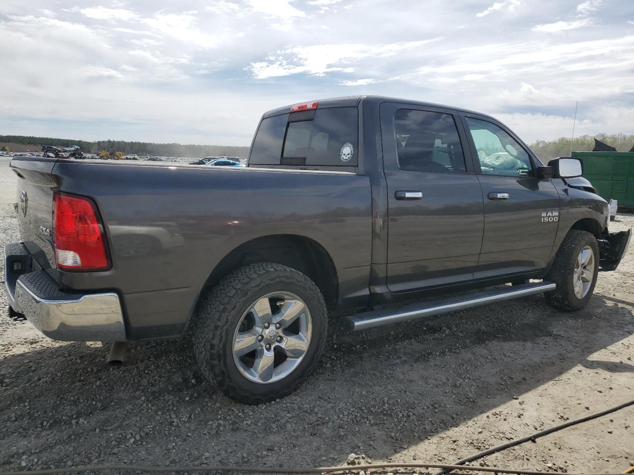 2018 Ram 1500 Slt vin: 3C6RR7LG3JG219683