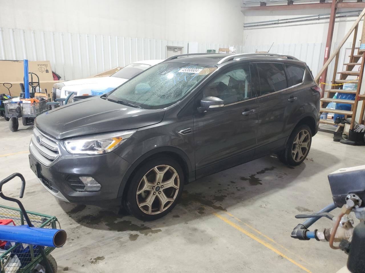 1FMCU9J92JUC56147 2018 Ford Escape Titanium