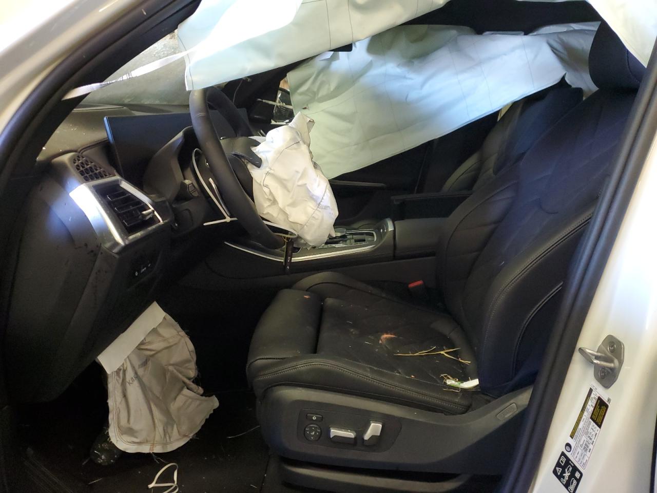 5UX23EU09R9V32085 2024 BMW X5 xDrive40I