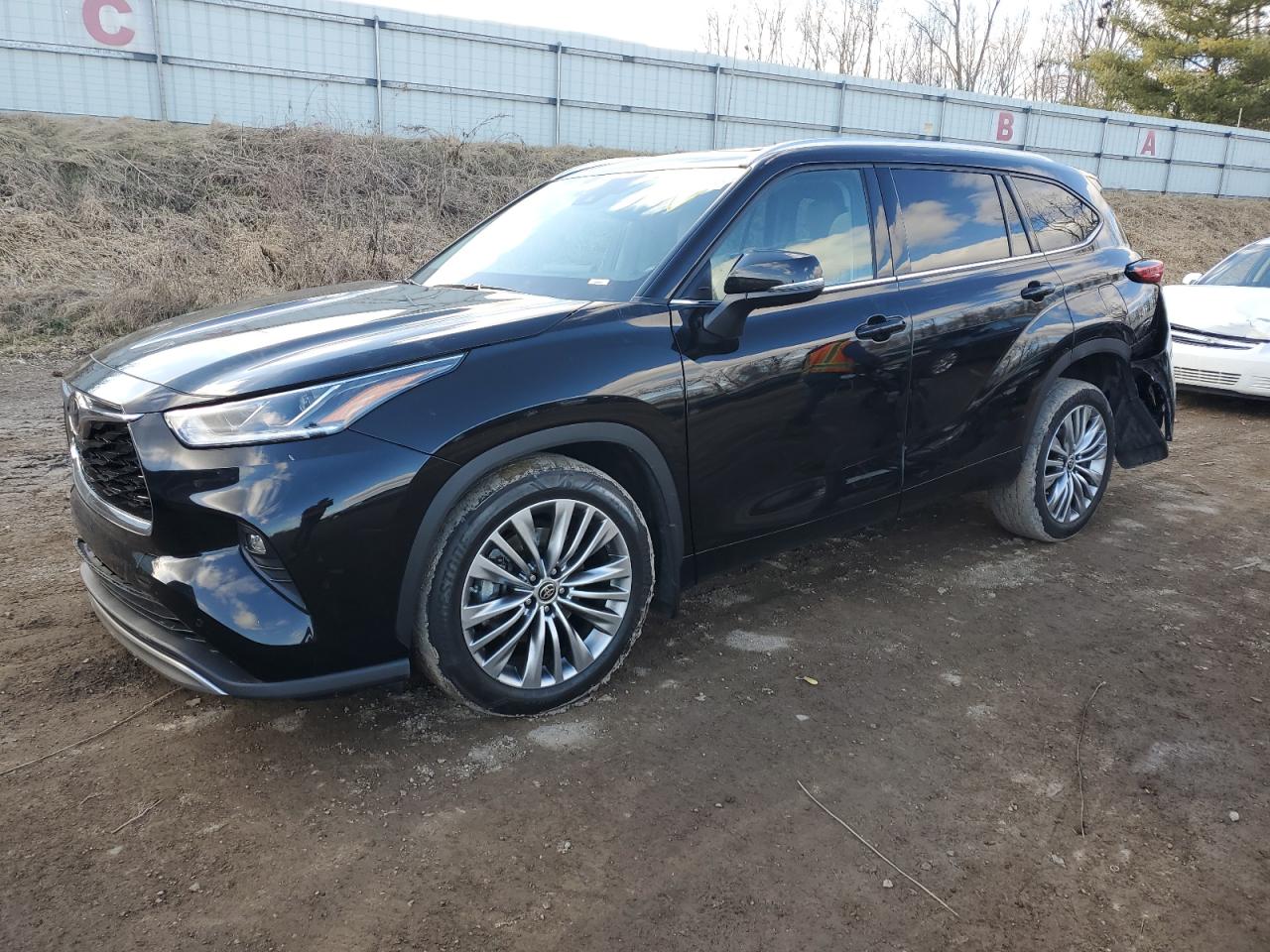 5TDFZRBH8MS147676 2021 Toyota Highlander Platinum