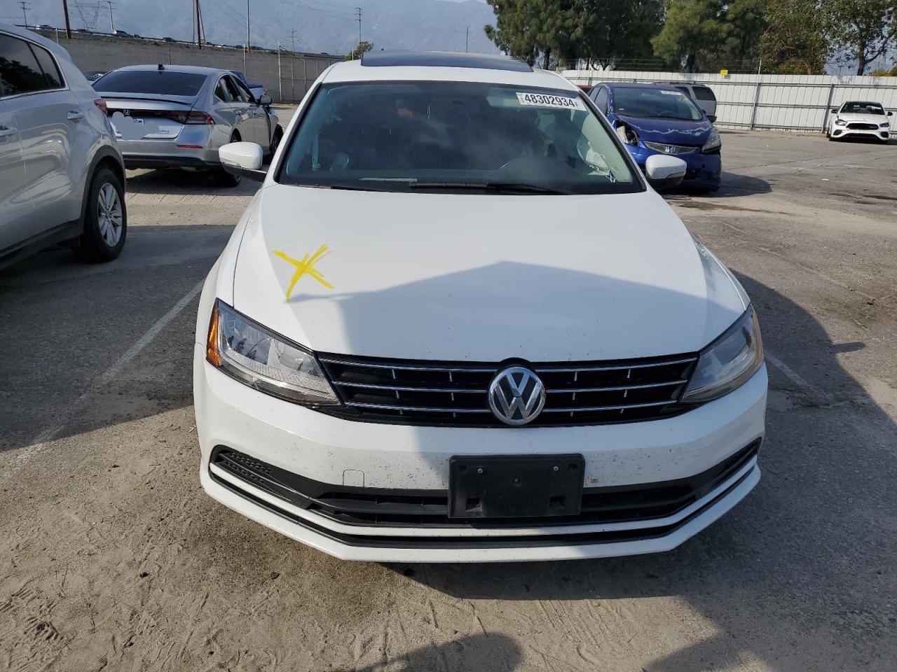 3VWDB7AJ9JM218445 2018 Volkswagen Jetta Se