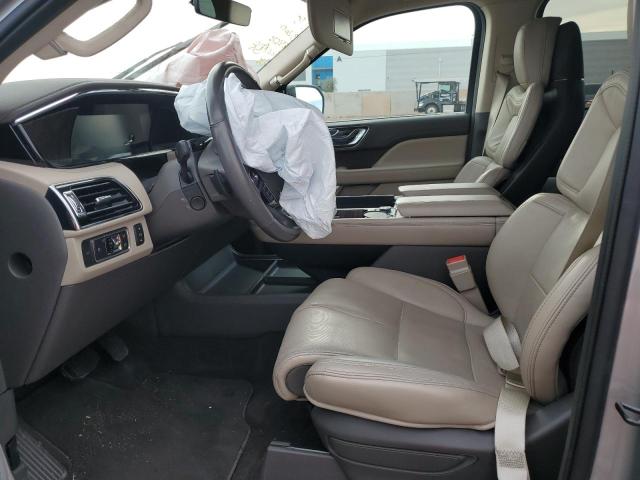 5LMJJ3LT7NEL12800 Lincoln Navigator  7