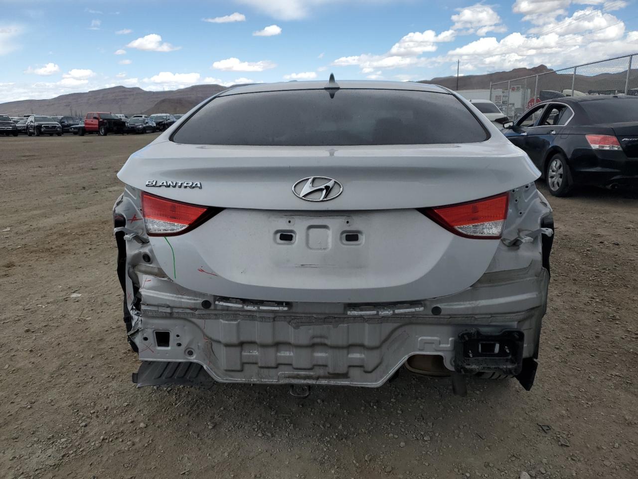 KMHDH4AE2DU019350 2013 Hyundai Elantra Gls