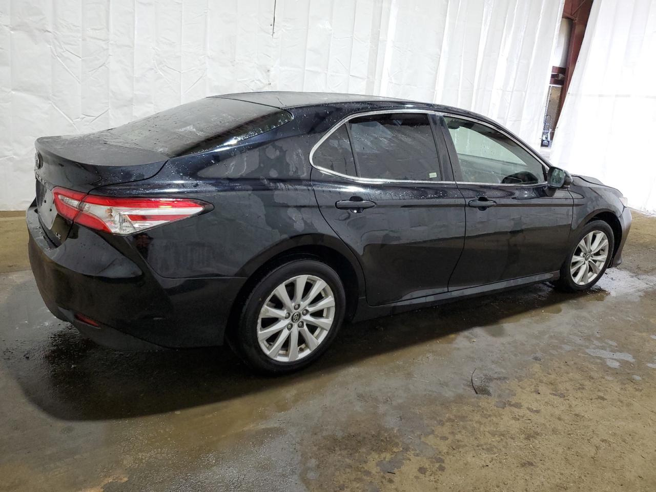 JTNB11HK2J3009733 2018 Toyota Camry L