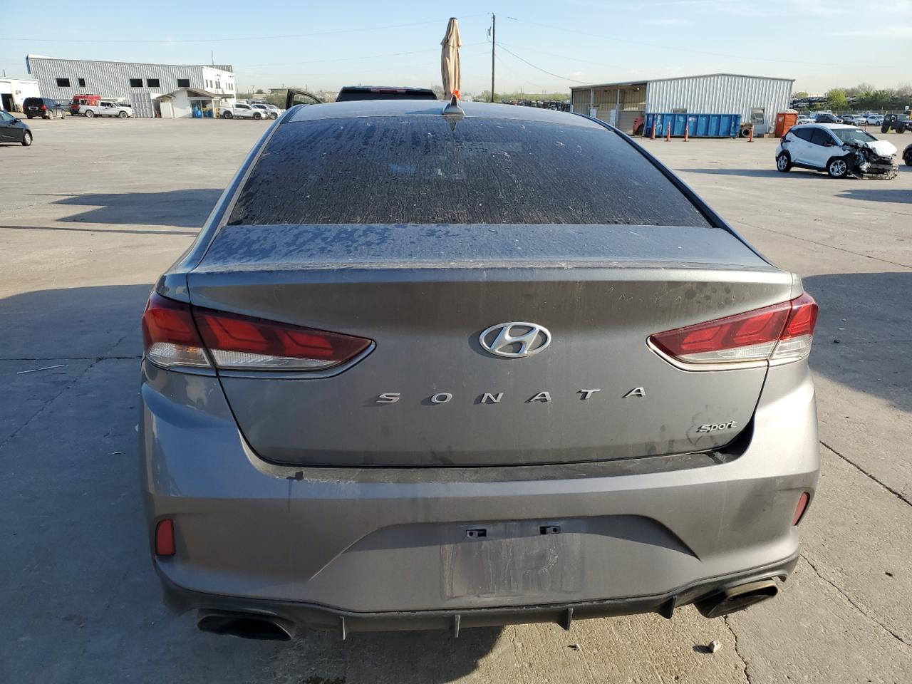 2018 Hyundai Sonata Sport vin: 5NPE34AF7JH725901