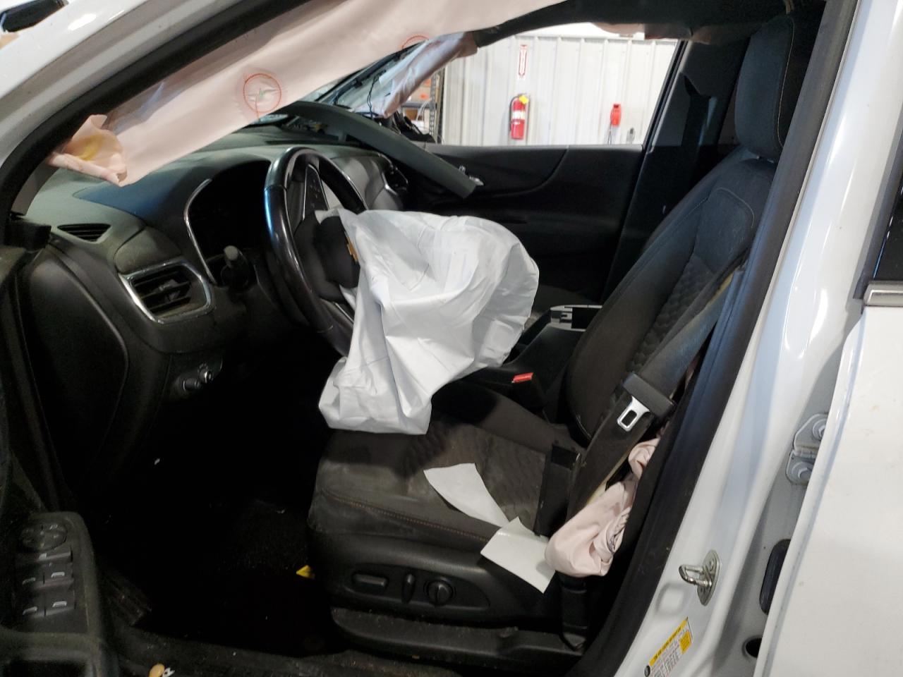 2GNAXKEXXJ6312117 2018 Chevrolet Equinox Lt