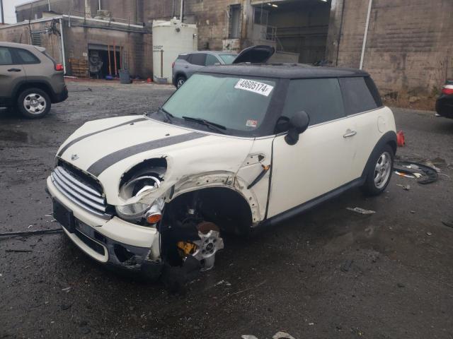 Lot #2443472704 2010 MINI COOPER salvage car