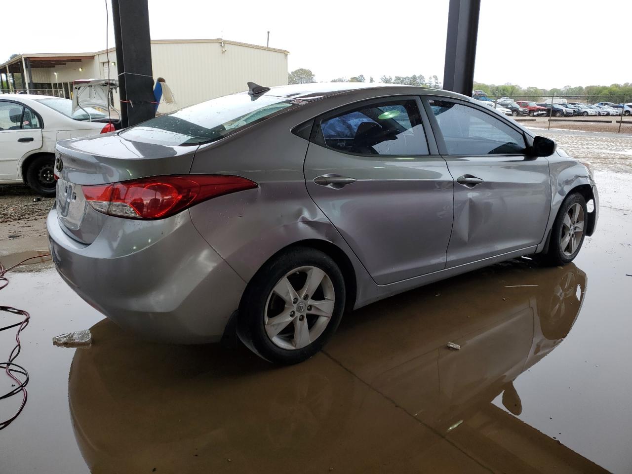 2013 Hyundai Elantra Gls vin: KMHDH4AE2DU684359