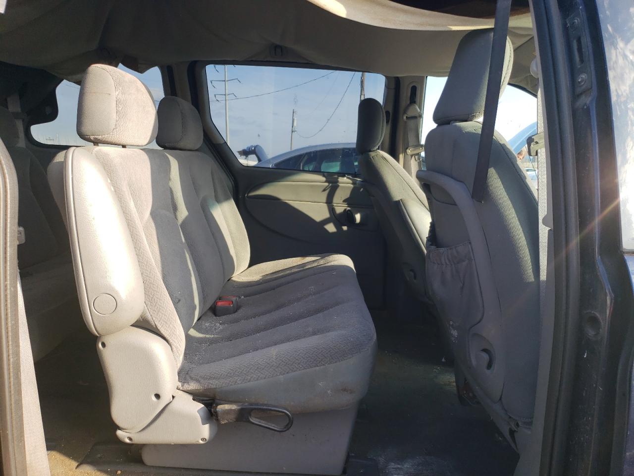 1A4GP45R06B502295 2006 Chrysler Town & Country