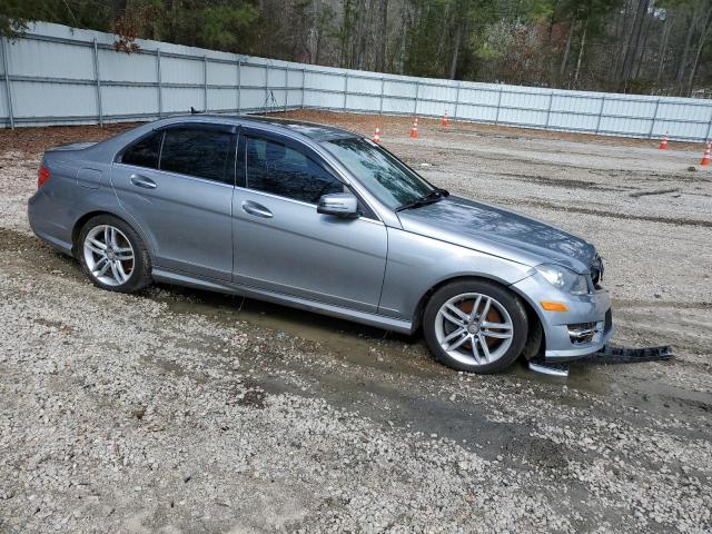 VIN WDDGF8AB3DR297722 2013 Mercedes-Benz C-Class, 3... no.4