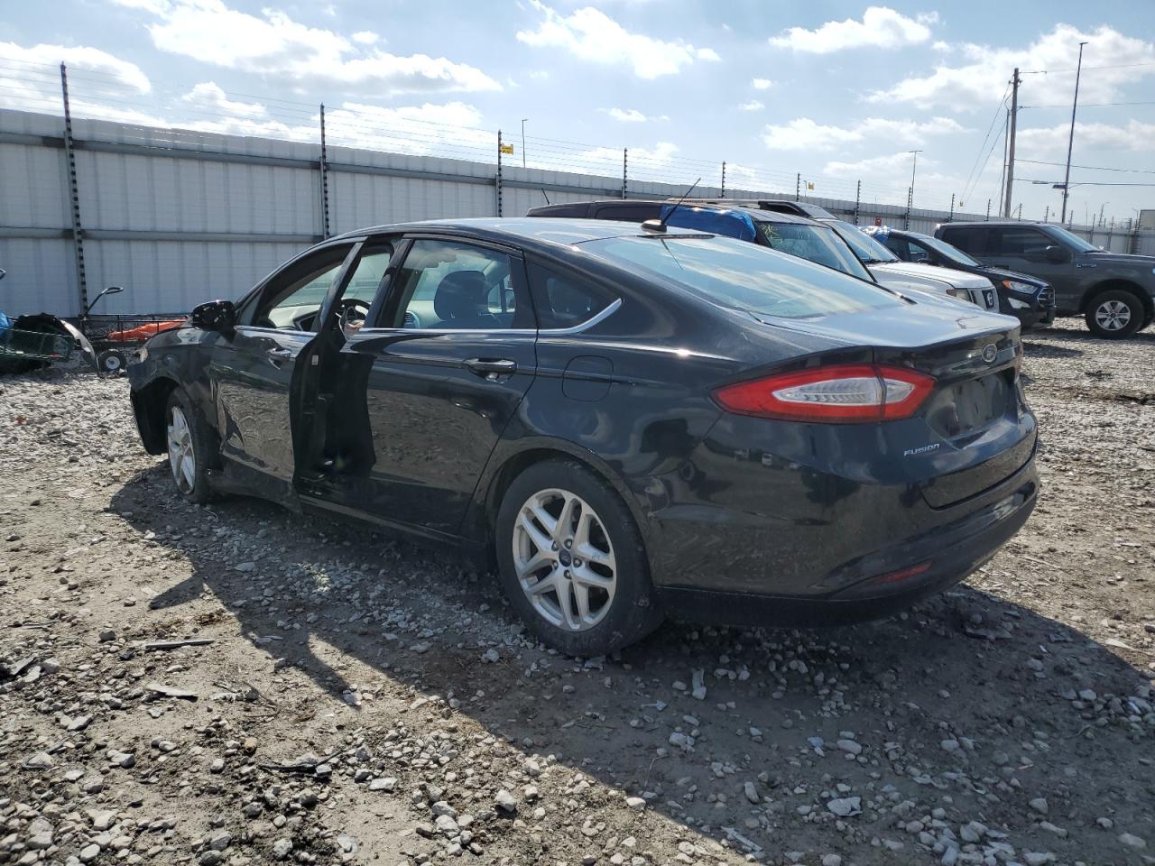 3FA6P0H76FR129933 2015 Ford Fusion Se