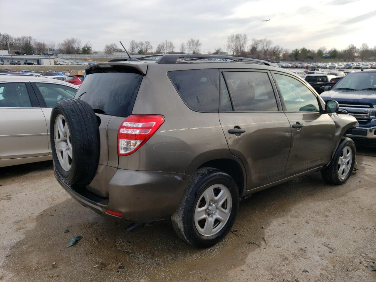 2T3ZF4DV3BW097017 2011 Toyota Rav4