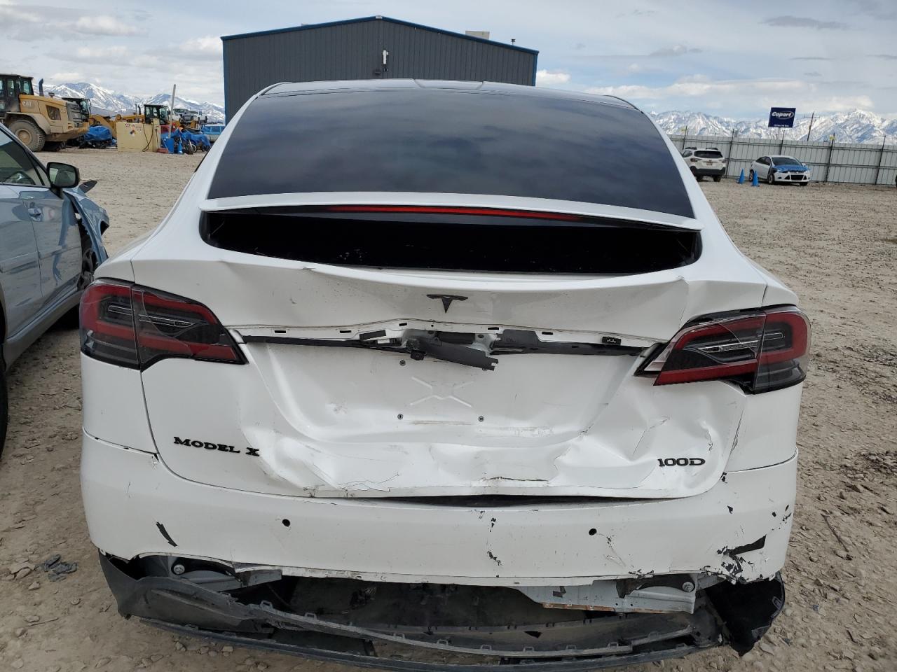 2019 Tesla Model X vin: 5YJXCAE27KF154277