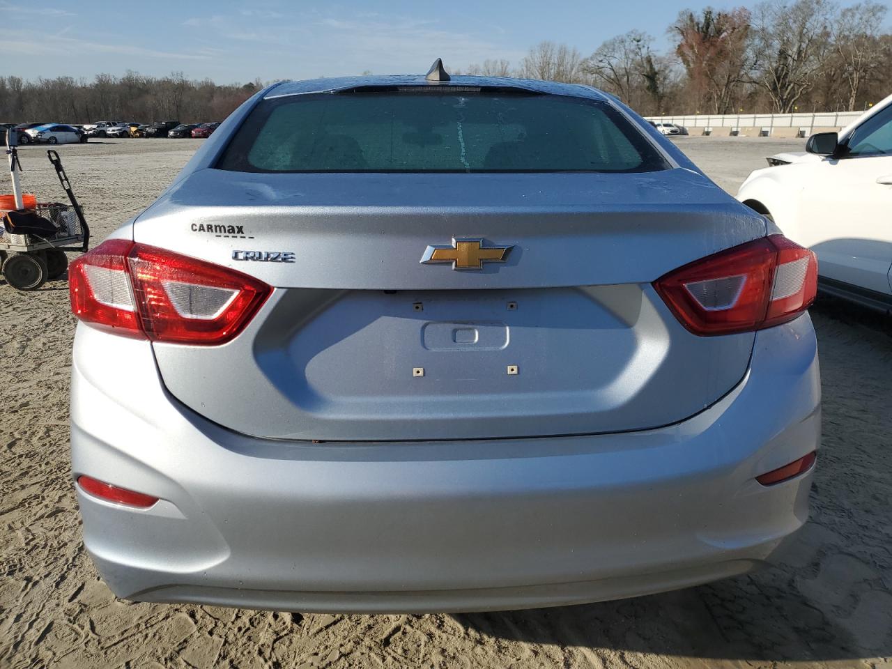 2018 Chevrolet Cruze Ls vin: 1G1BC5SM2J7150139