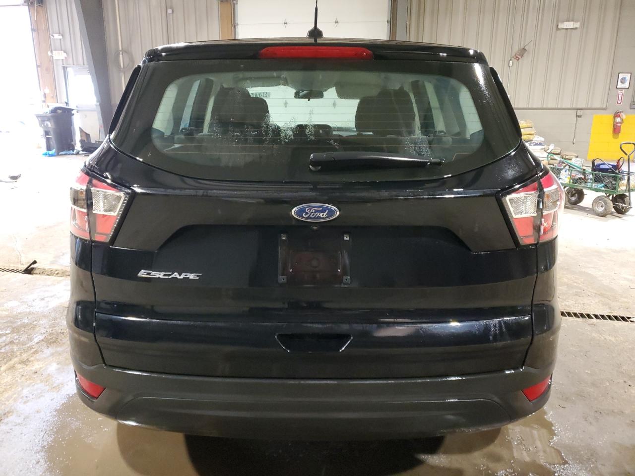 1FMCU0F77JUB33432 2018 Ford Escape S