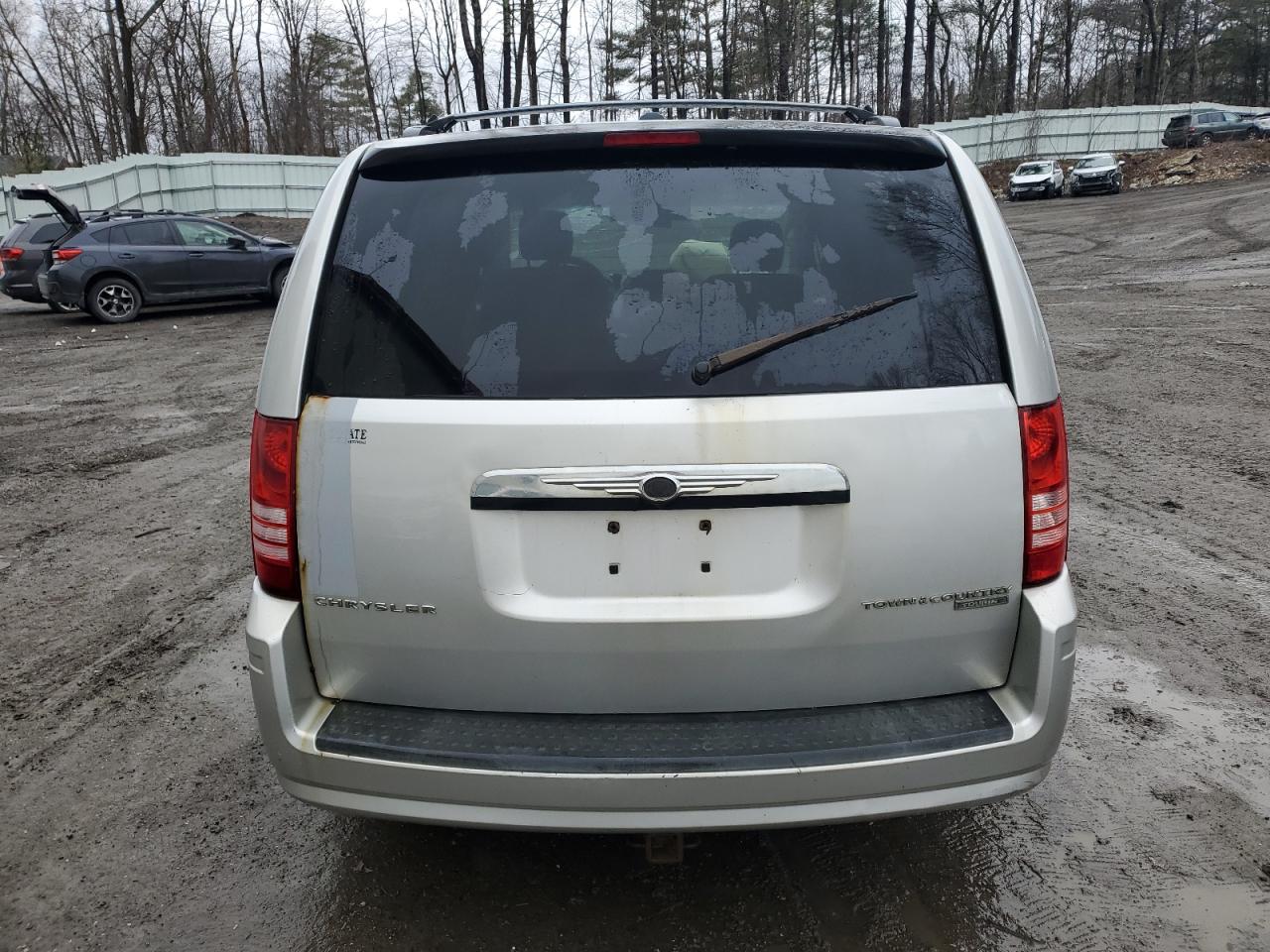 2A4RR5D17AR103642 2010 Chrysler Town & Country Touring