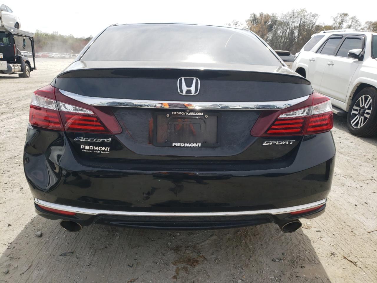 1HGCR2F55HA255767 2017 Honda Accord Sport