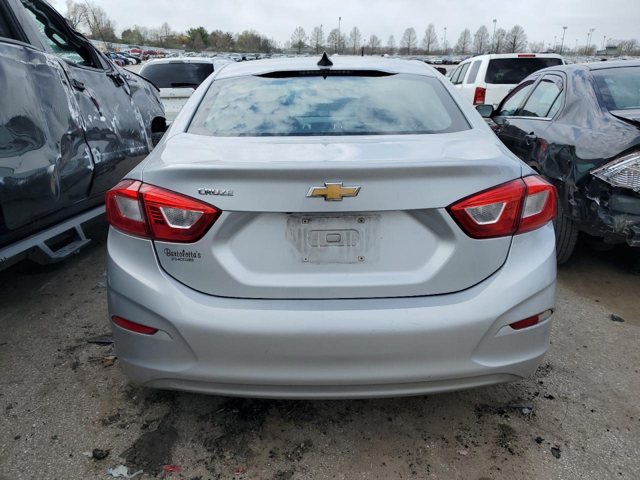 2019 Chevrolet Cruze vin: 1G1BJ5SM4K7102729