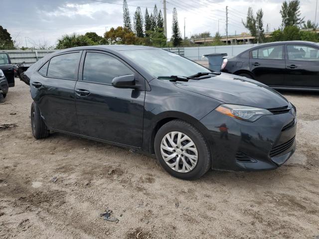 2018 Toyota Corolla L VIN: 5YFBURHE9JP753423 Lot: 45832944