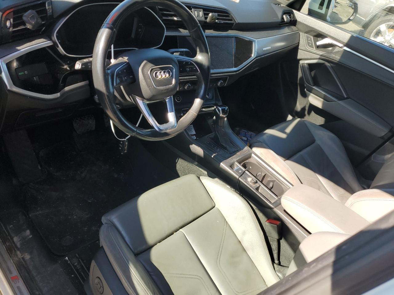 WA1DECF37M1135993 2021 Audi Q3 Premium S Line 45