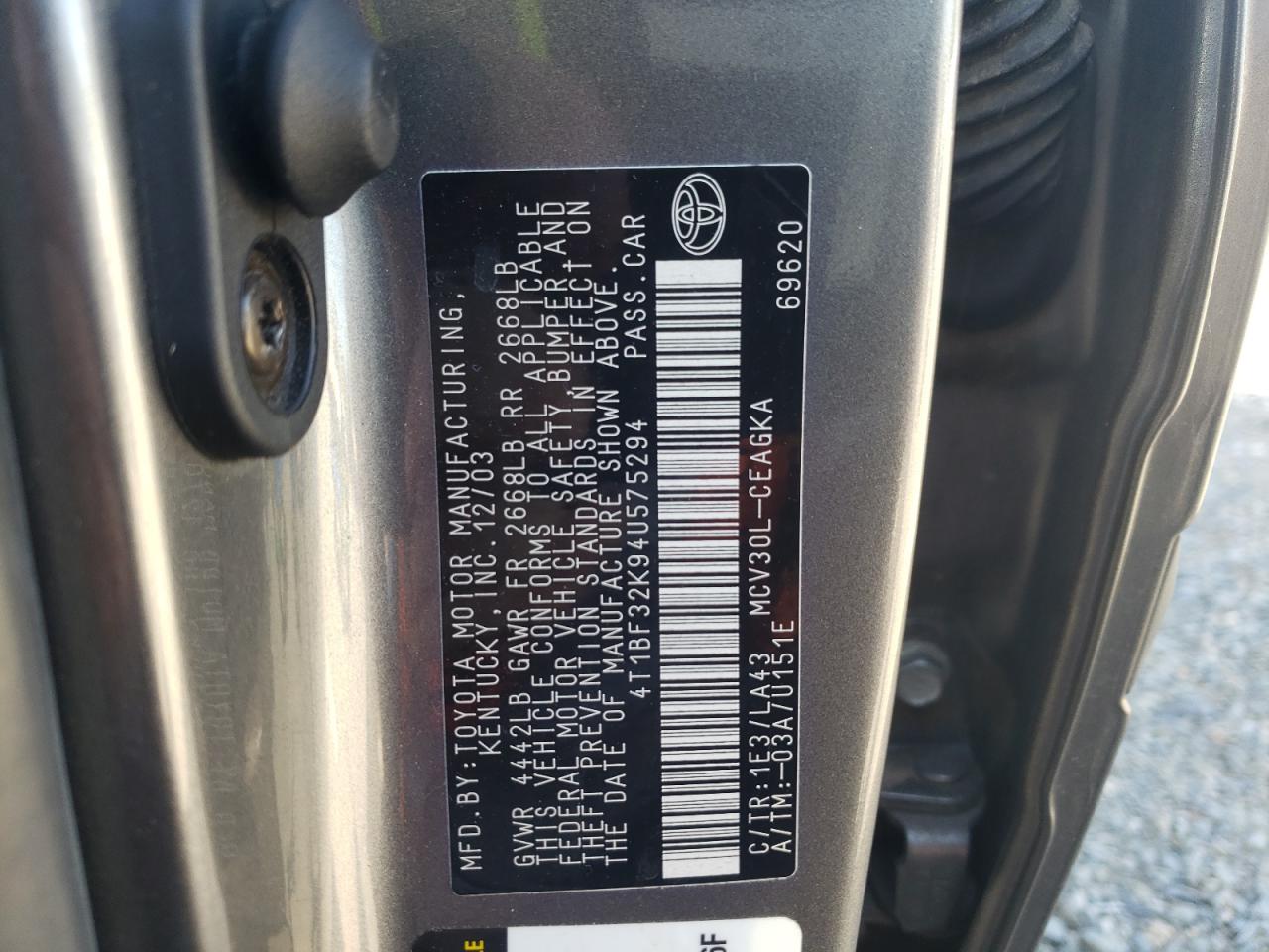 4T1BF32K94U575294 2004 Toyota Camry Le