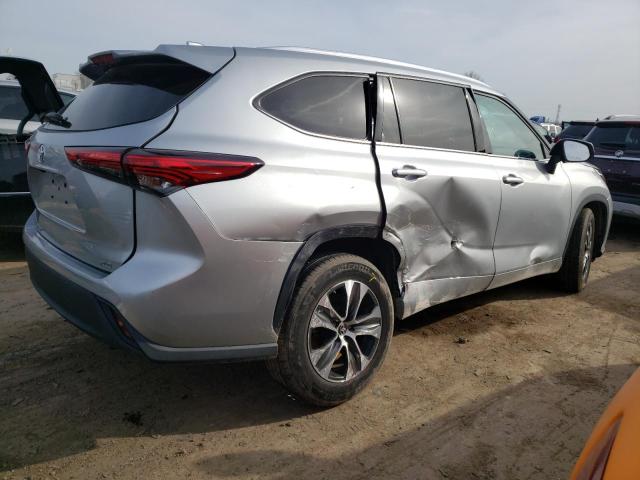 VIN 5TDGZRAH1MS040989 2021 Toyota Highlander, Xle no.4