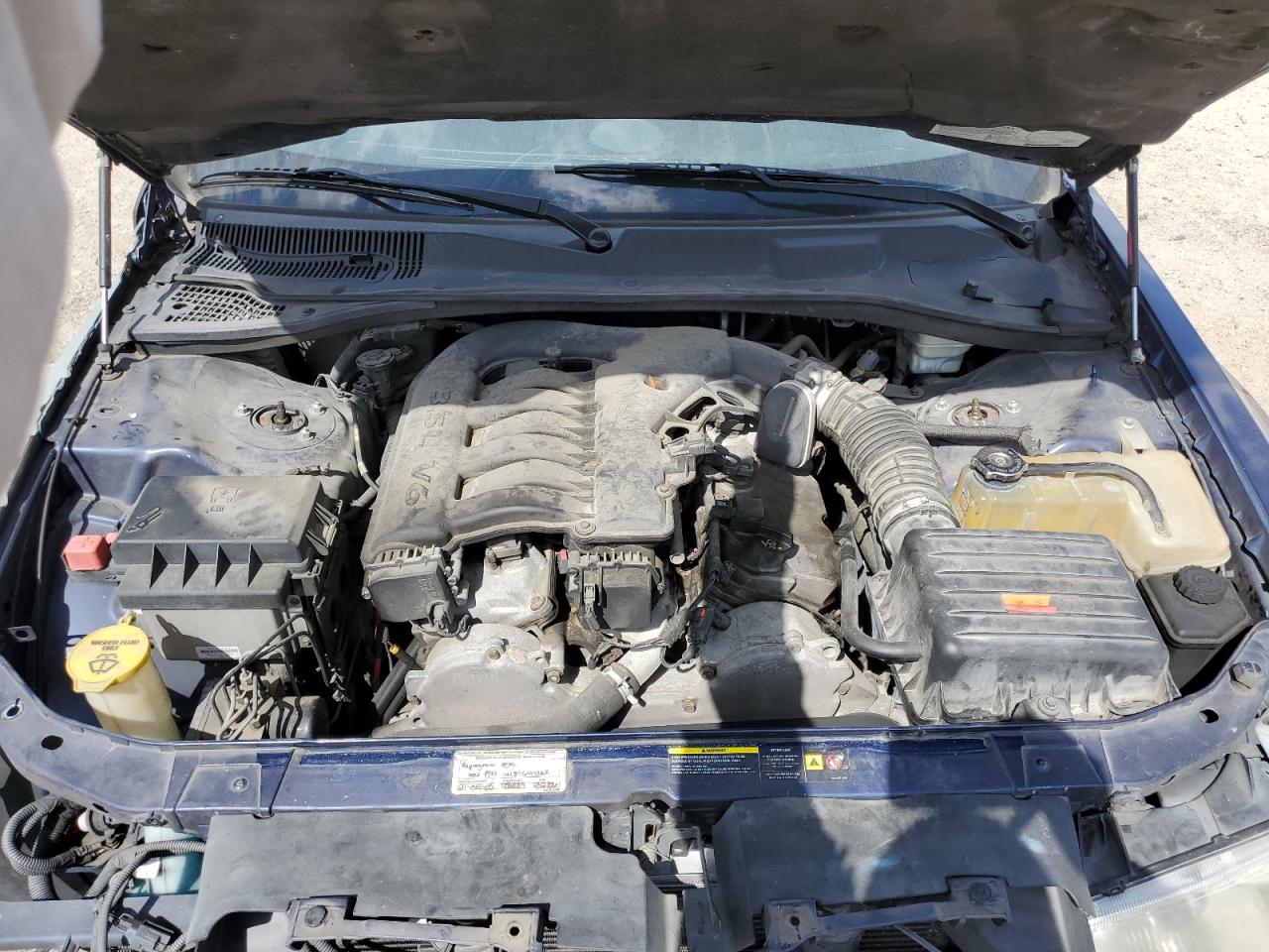 2C3JA53GX5H172504 2005 Chrysler 300 Touring