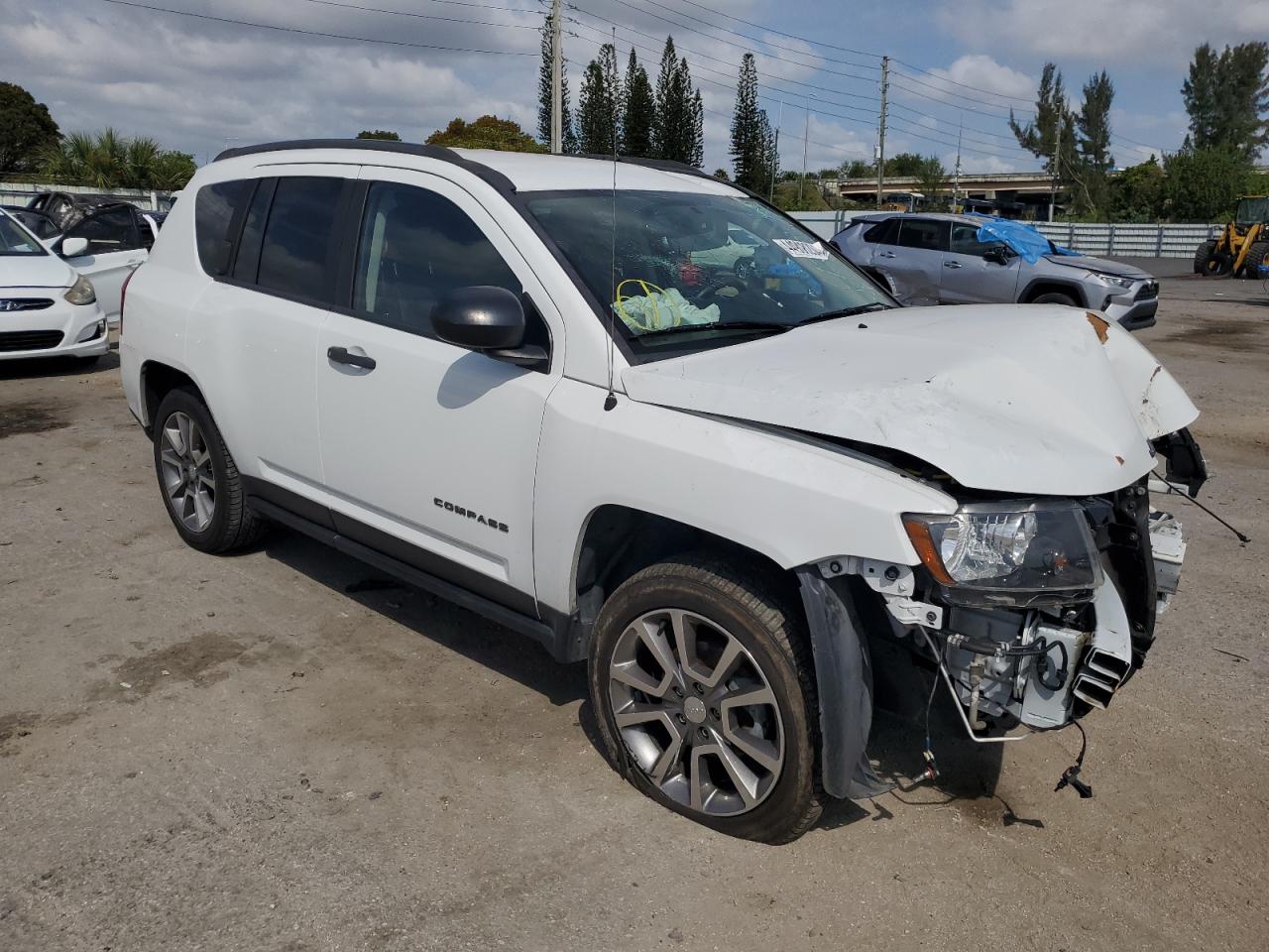 2016 Jeep Compass Sport vin: 1C4NJCBA8GD775045