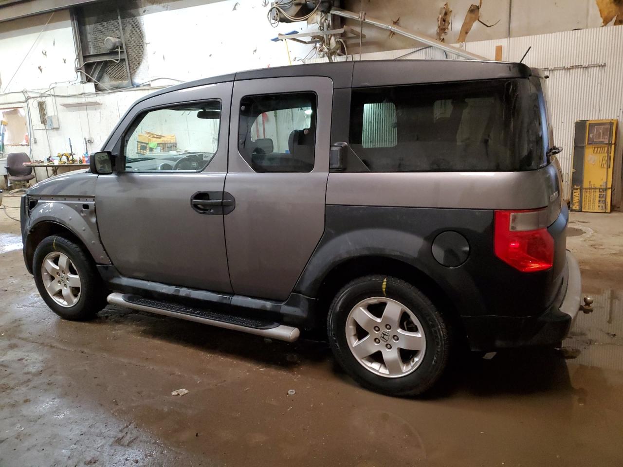 5J6YH28675L005003 2005 Honda Element Ex