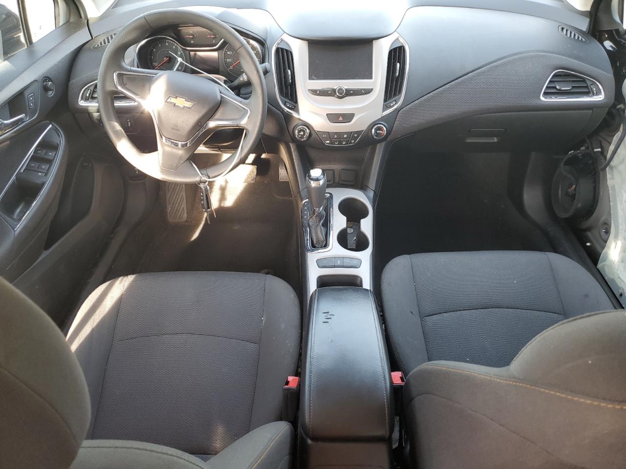 1G1BC5SM7J7216166 2018 Chevrolet Cruze Ls