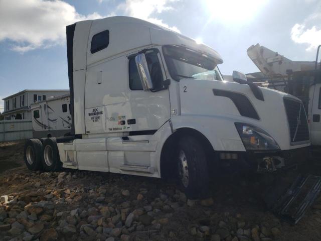 2017 VOLVO VN VNL #2879147972