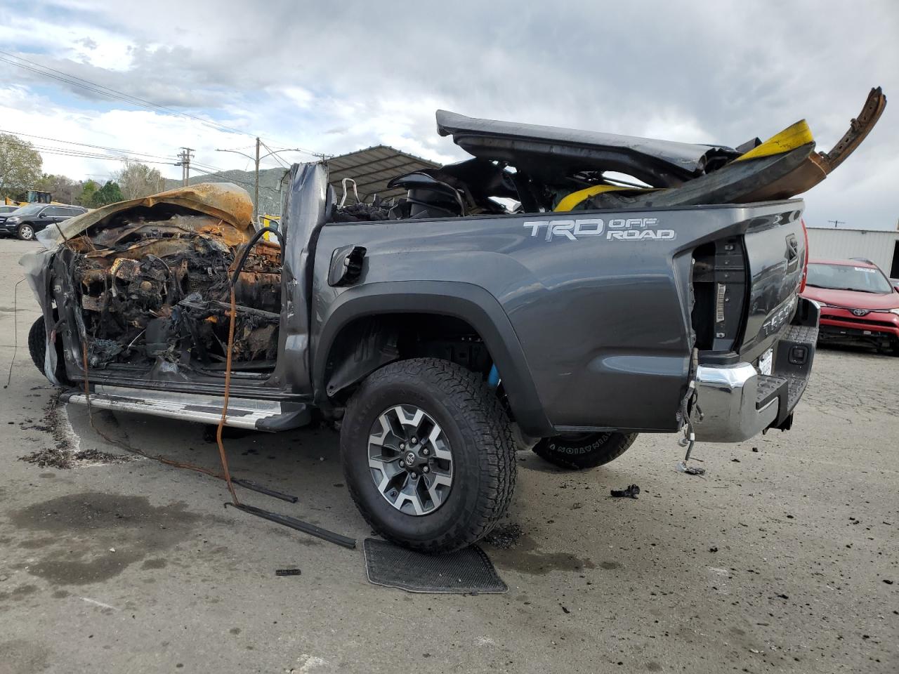 3TMAZ5CN8HM039796 2017 Toyota Tacoma Double Cab