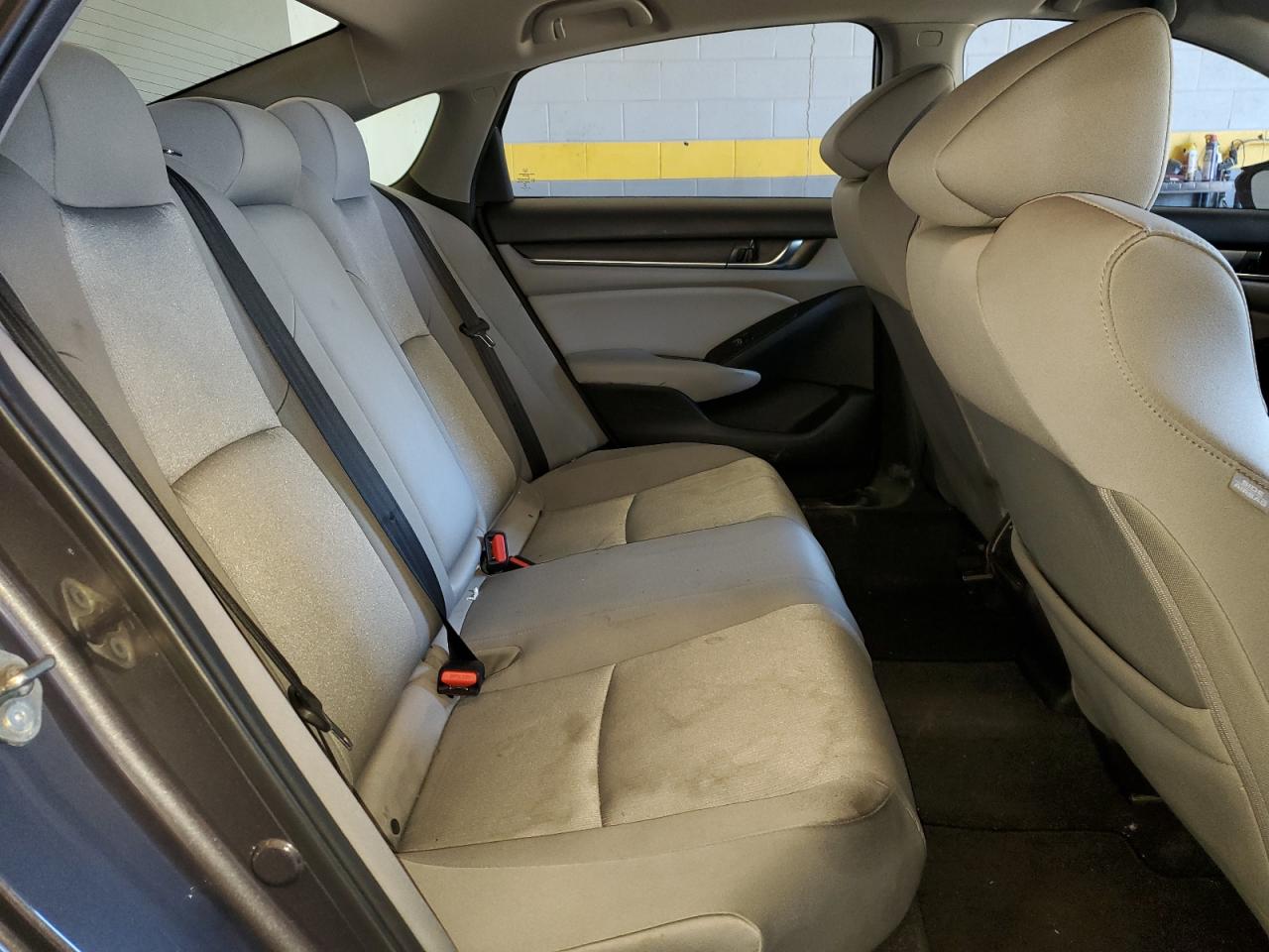 1HGCV1F14JA095423 2018 Honda Accord Lx