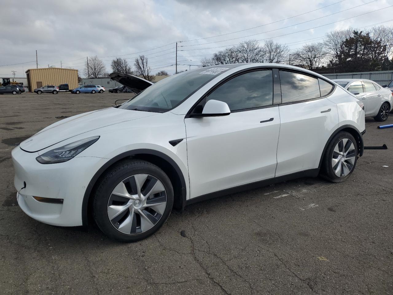 5YJYGAEE5MF148810 2021 Tesla Model Y