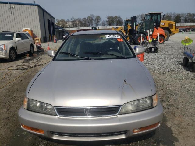 1996 Honda Accord Lx VIN: 1HGCE6643TA016169 Lot: 48294024