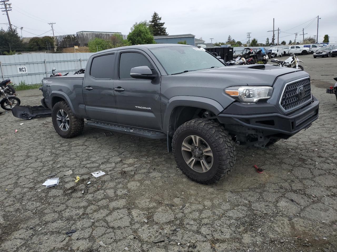 2018 Toyota Tacoma Double Cab vin: 3TMBZ5DN1JM014425