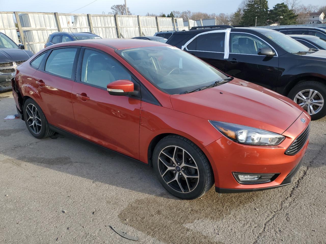 1FADP3FEXJL245900 2018 Ford Focus Se