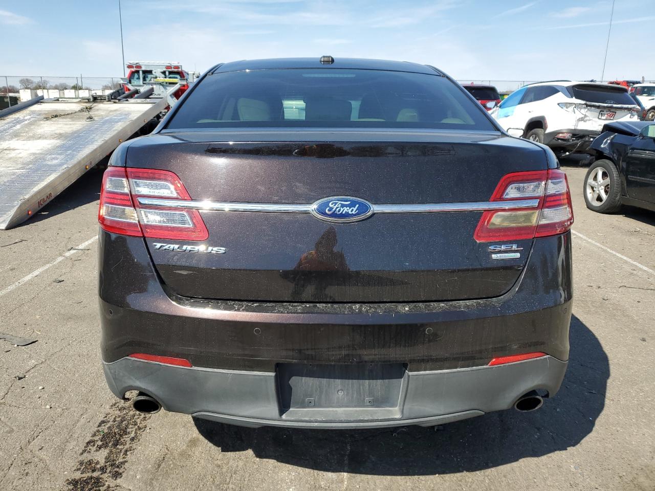 1FAHP2E99DG230687 2013 Ford Taurus Sel