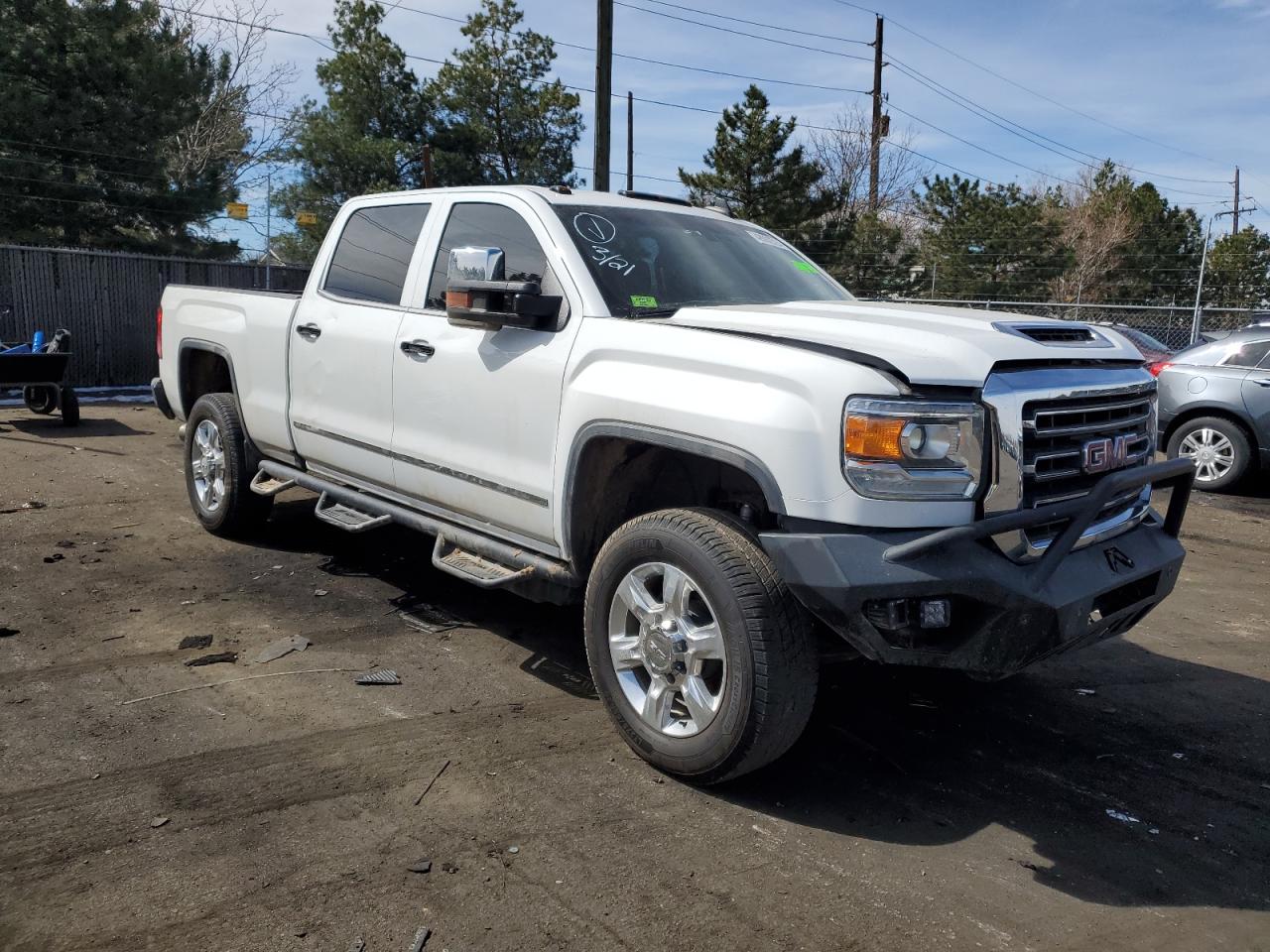 1GT12TEY4JF254713 2018 GMC Sierra K2500 Slt