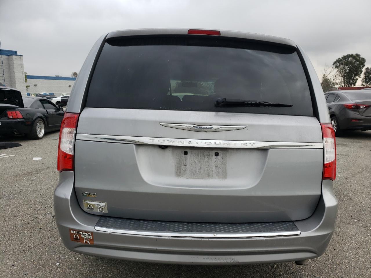 2015 Chrysler Town & Country Touring vin: 2C4RC1BG3FR608964