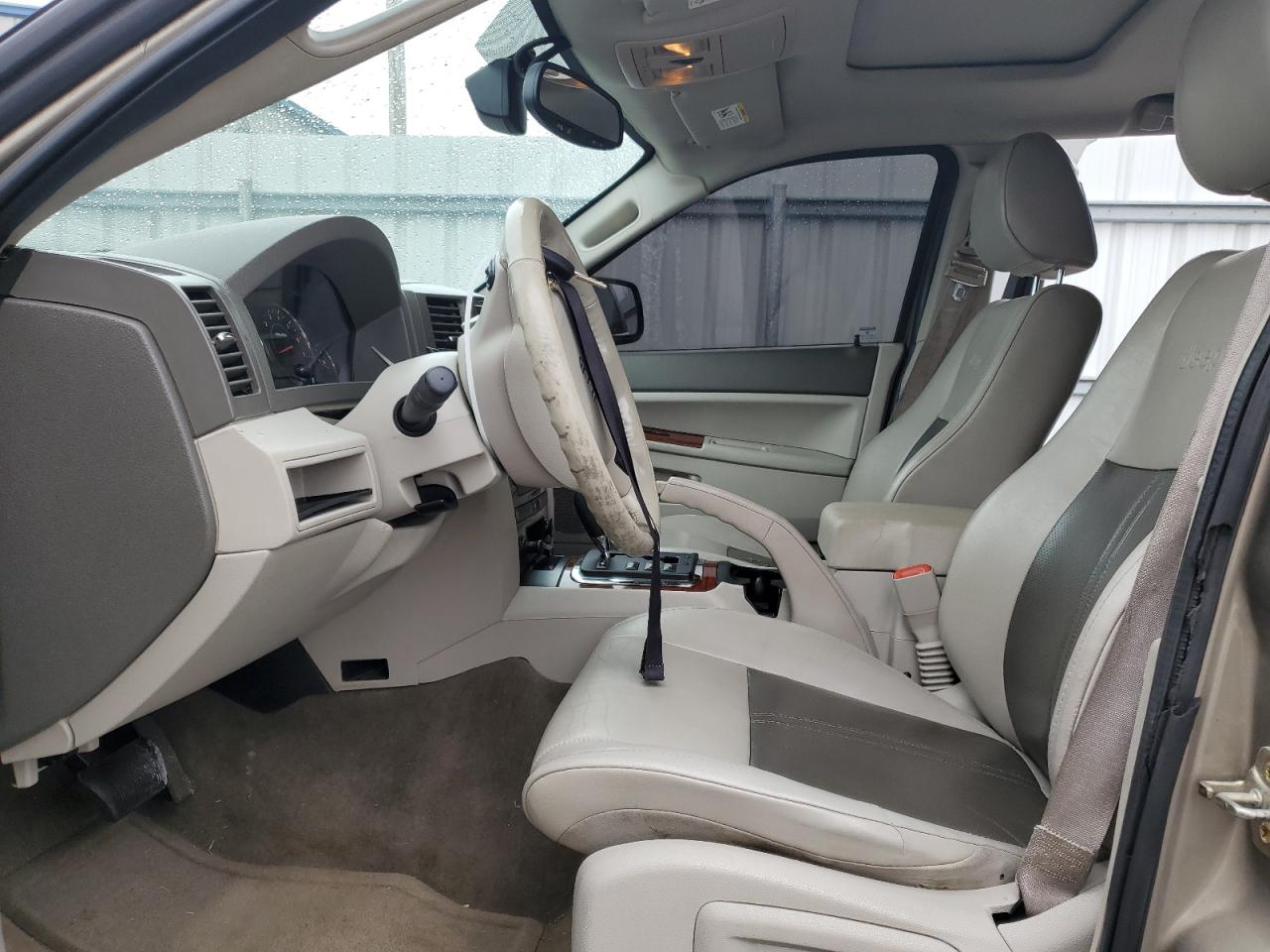 1J4HS58N75C682739 2005 Jeep Grand Cherokee Limited