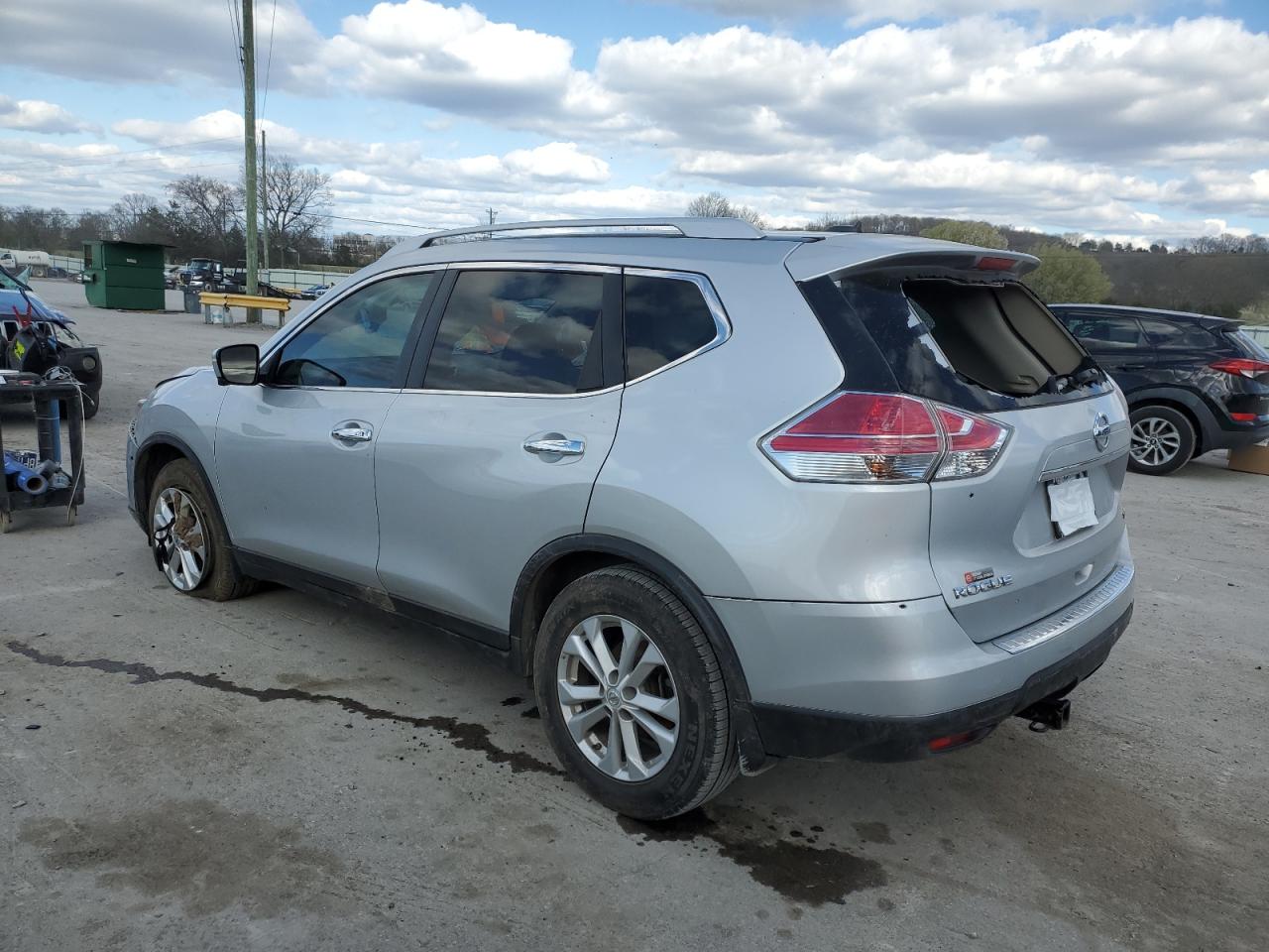 2015 Nissan Rogue S vin: KNMAT2MT4FP580686