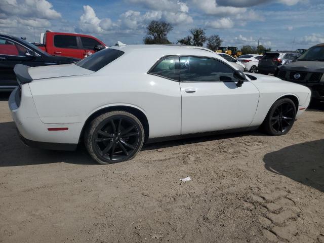 2018 Dodge Challenger Sxt VIN: 2C3CDZAG8JH339365 Lot: 45478214