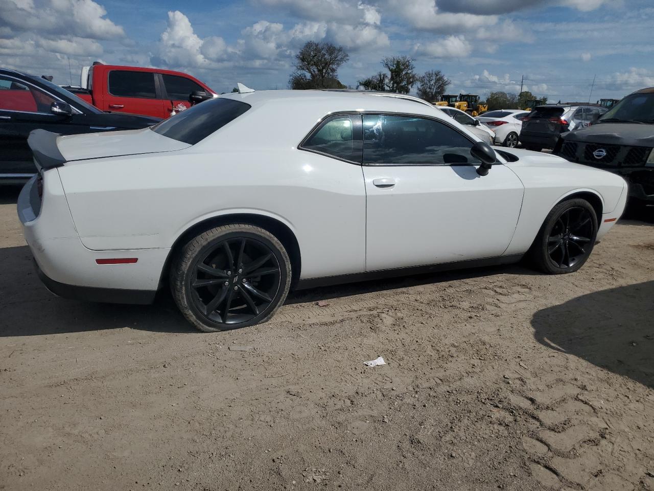 2C3CDZAG8JH339365 2018 Dodge Challenger Sxt